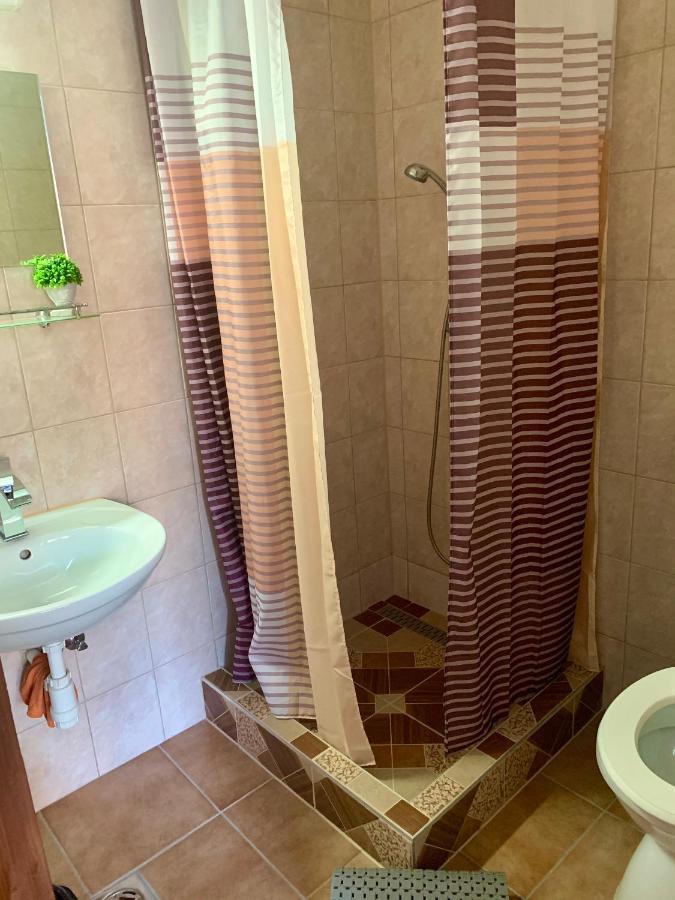 Dorottya Vendeghaz Hotel Miskolc Buitenkant foto