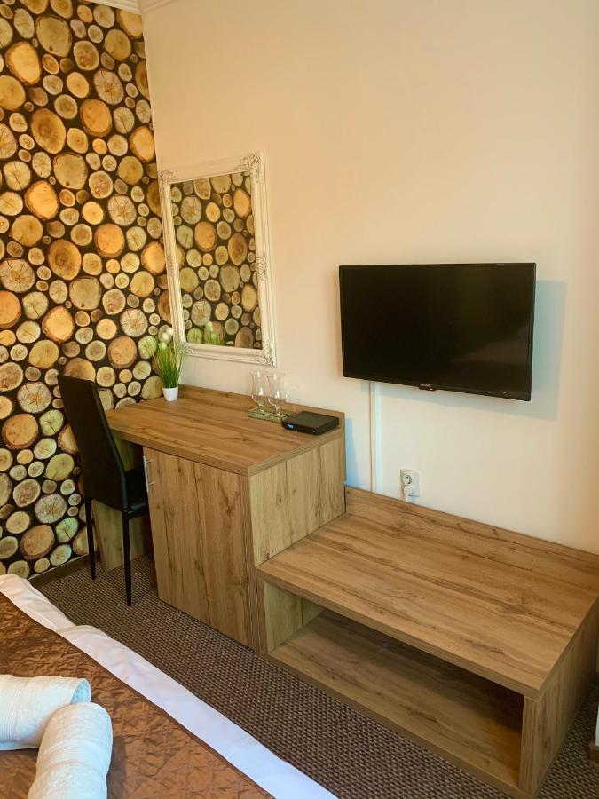 Dorottya Vendeghaz Hotel Miskolc Buitenkant foto