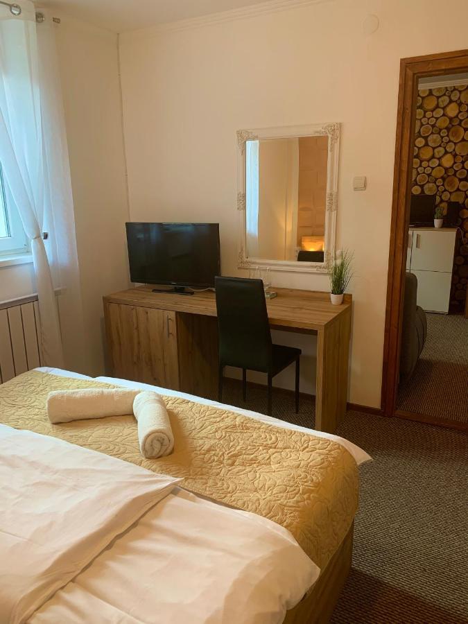 Dorottya Vendeghaz Hotel Miskolc Buitenkant foto